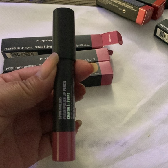 MAC Lip 👄 - Picture 4 of 4